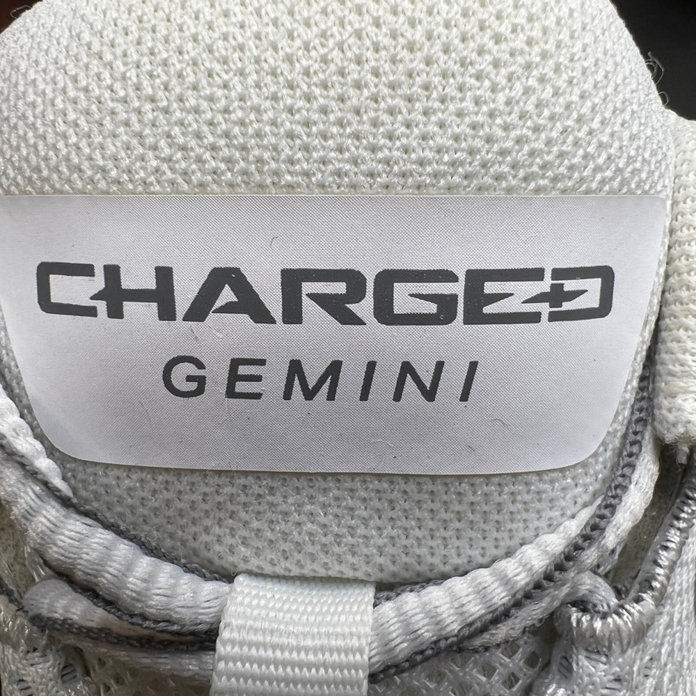 🌹 Under Armour Mens Charged Gemini 3023276-100 White Running Shoes Sneakers 9 - Picture 11 of 14
